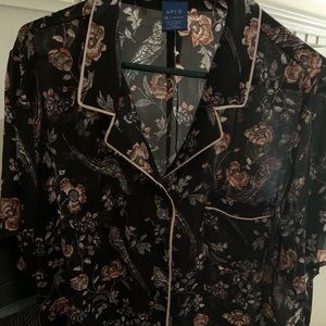 Women’s button down polyester blouse